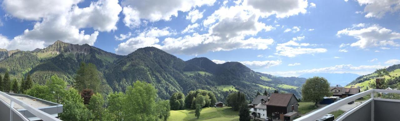 Walli Laterns - Ski Und Bergvergnuegen Direkt Vor Der Haustuer Exterior photo