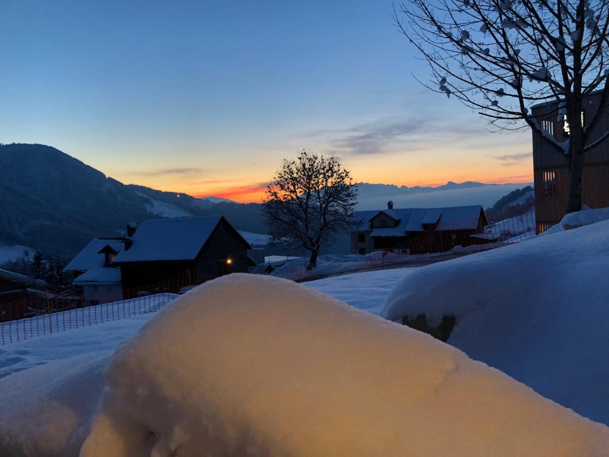 Walli Laterns - Ski Und Bergvergnuegen Direkt Vor Der Haustuer Exterior photo