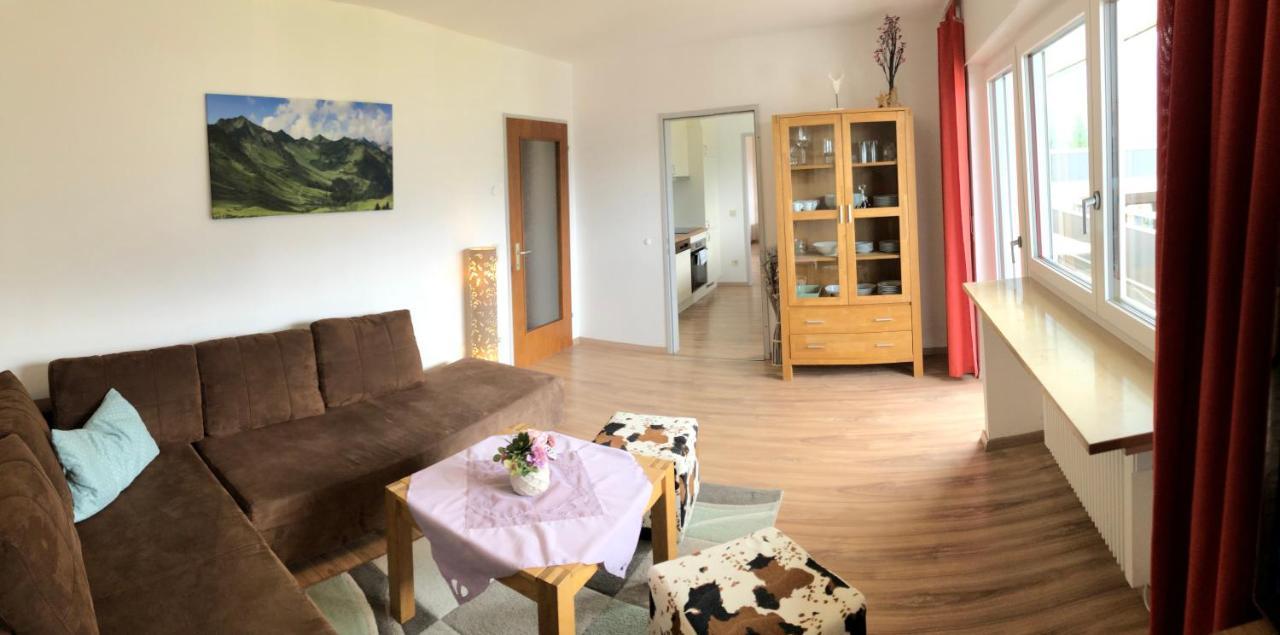 Walli Laterns - Ski Und Bergvergnuegen Direkt Vor Der Haustuer Exterior photo