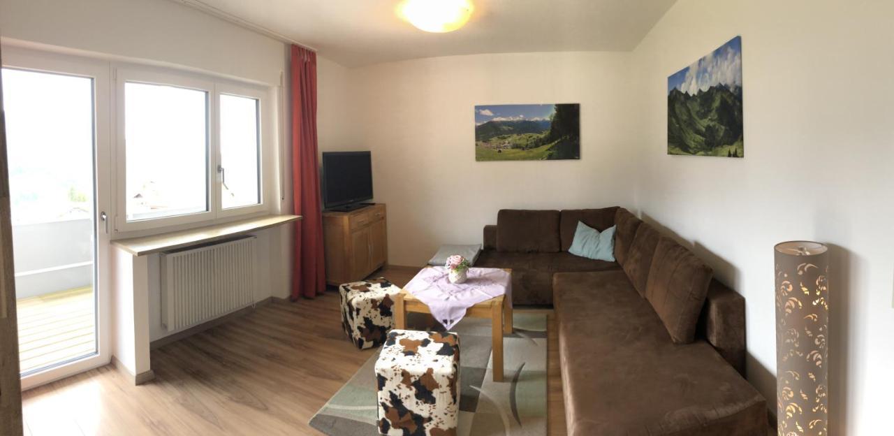 Walli Laterns - Ski Und Bergvergnuegen Direkt Vor Der Haustuer Exterior photo
