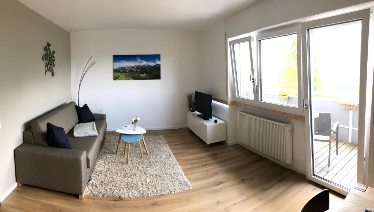 Walli Laterns - Ski Und Bergvergnuegen Direkt Vor Der Haustuer Exterior photo